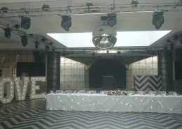 5ft LOVE at gatsby room at old thorns