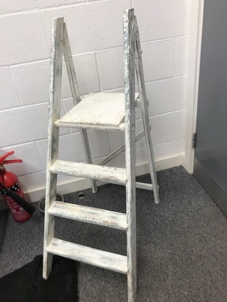 3 Rung Green / Cream Vintage Ladder